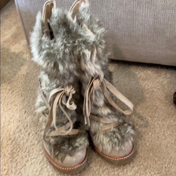 Fur boots Aldo - Picture 1 of 4